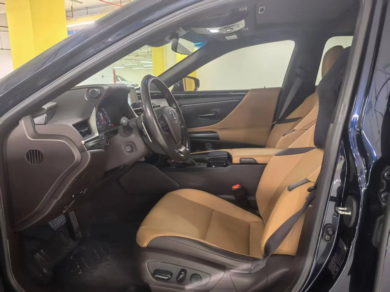 Lexus ES (Imported) 2020 ES200 2.0 Stepless Premium Edition Automatic Gear 4