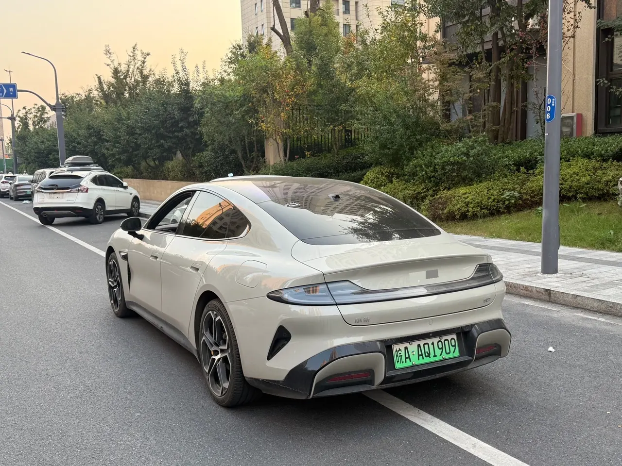 MI 2024 SU 7 700km Rear Drive Long Endurance Smart Driving Edition Automatic Gear 4