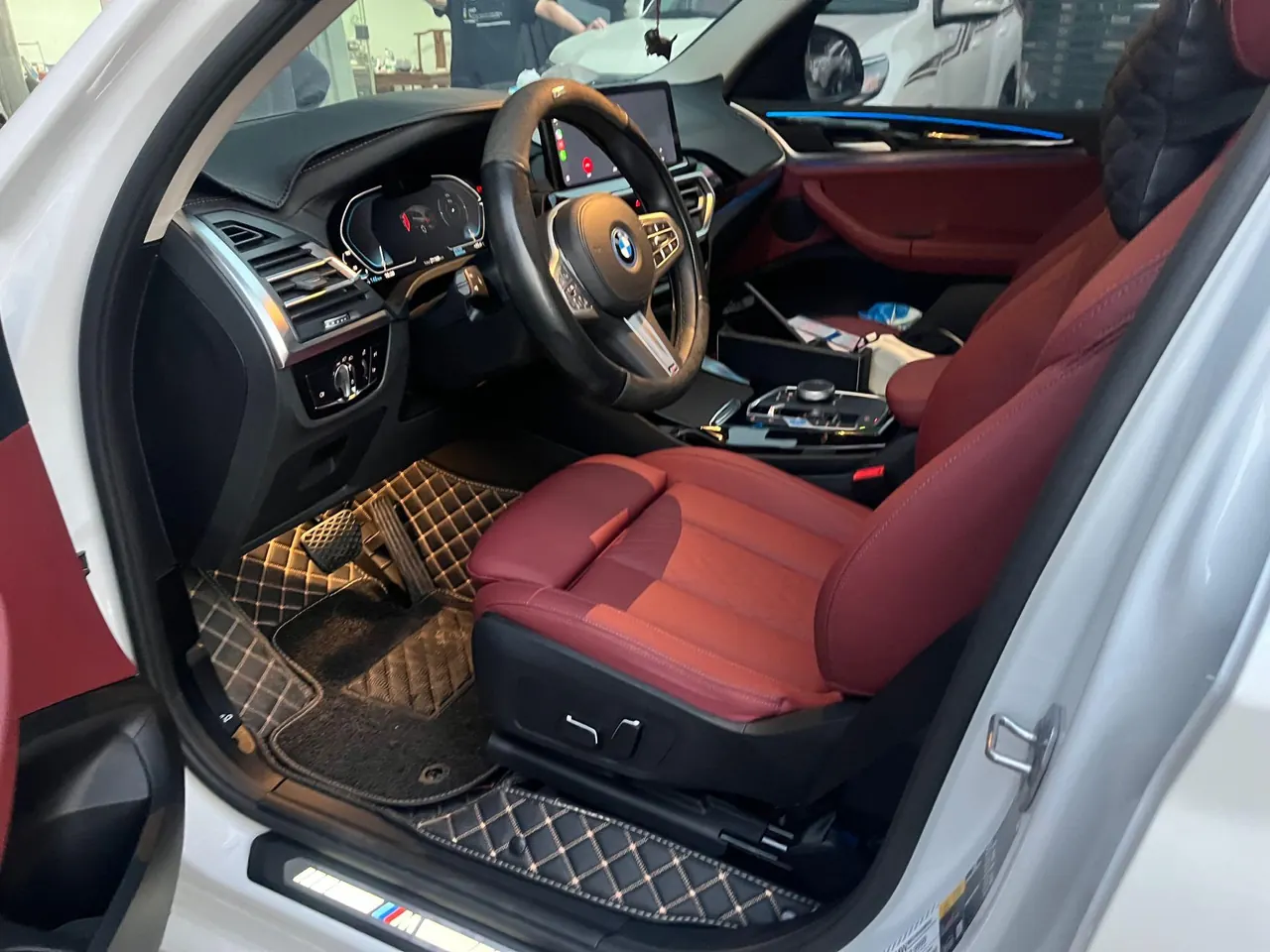 BMW 2024 iX3 leading automatic 7