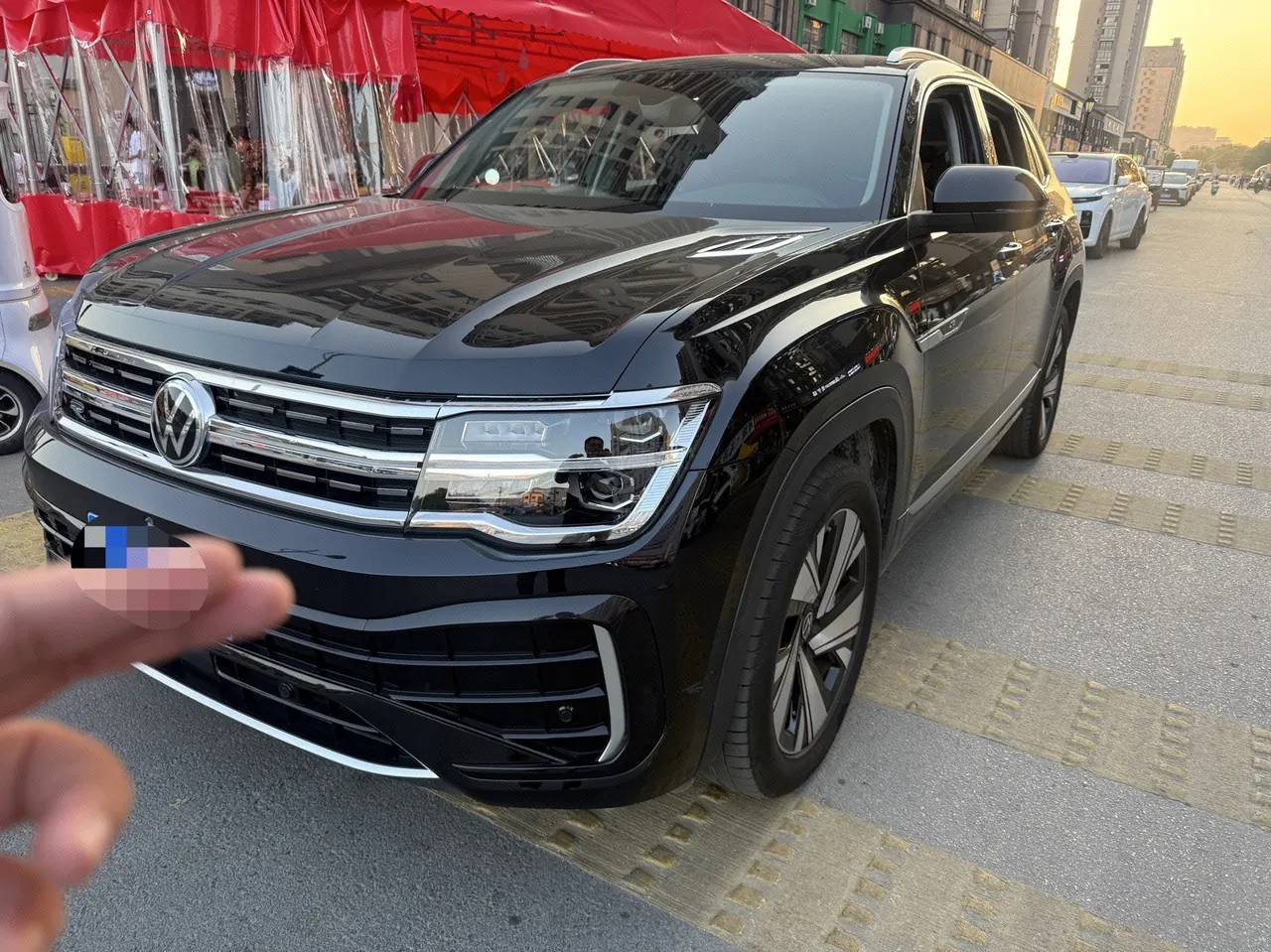 Открыть галерею: Volkswagen 2024 Tuang X 2.0TSI 380TSI 4WD Respect Deluxe Automatic Transmission