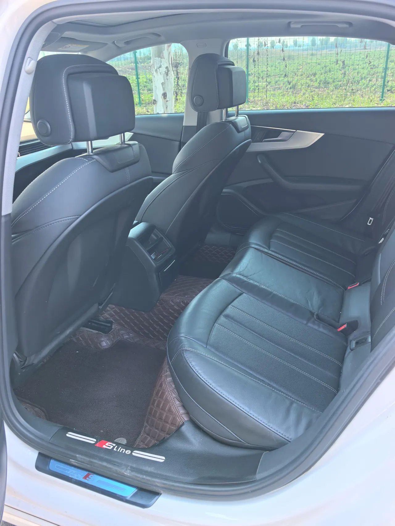 Audi 2020 A4L 2.0TFSI 35TFSI Fashion Dynamic Automatic 5