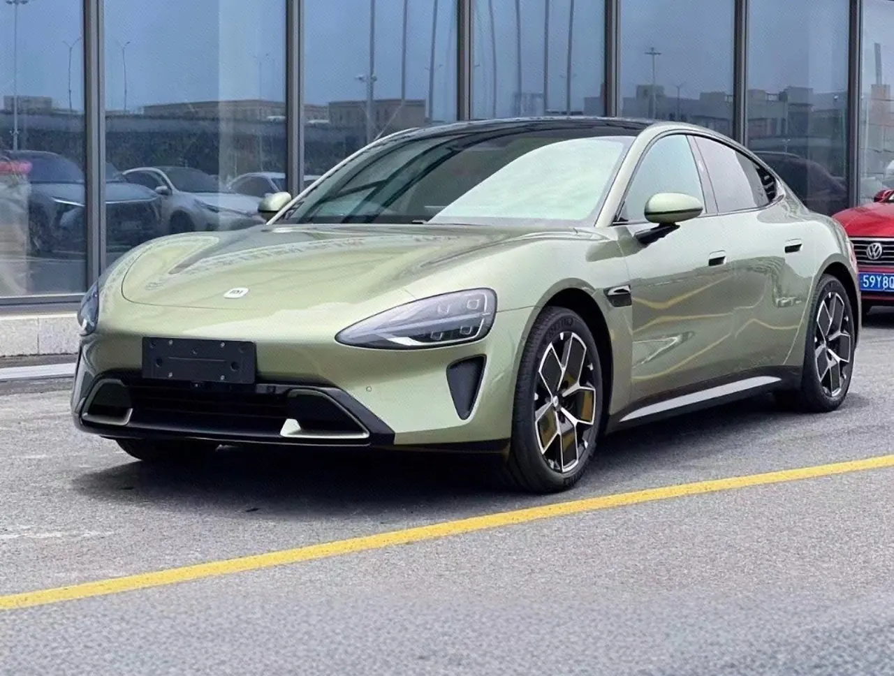 打开图片灯箱:MI 2024 SU 7 700km Rear Drive Long Endurance Smart Driving Edition Automatic Gear