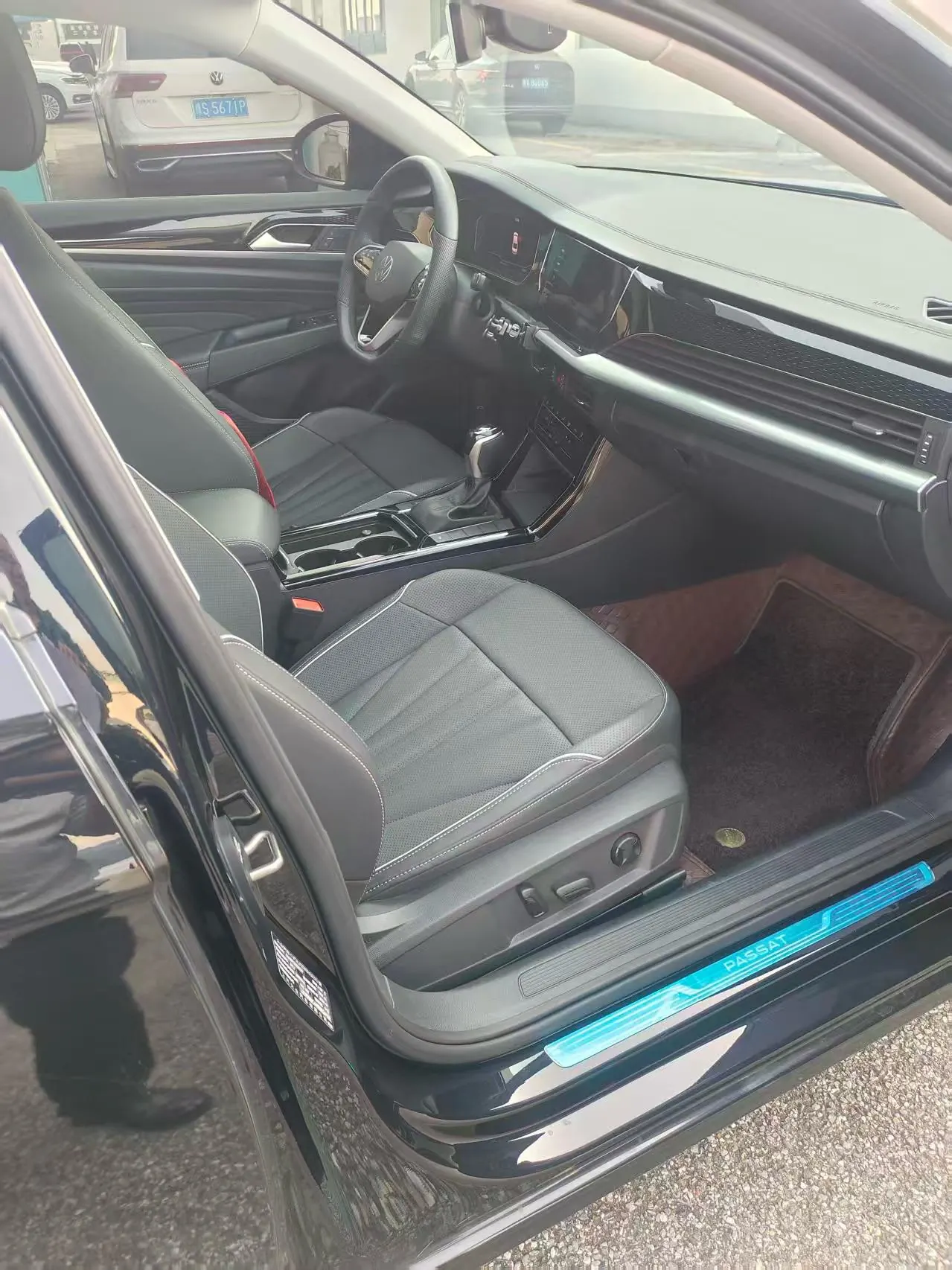 Volkswagen 2024 Passat 2.0TSI 380TSI Elite Edition Automatic 3