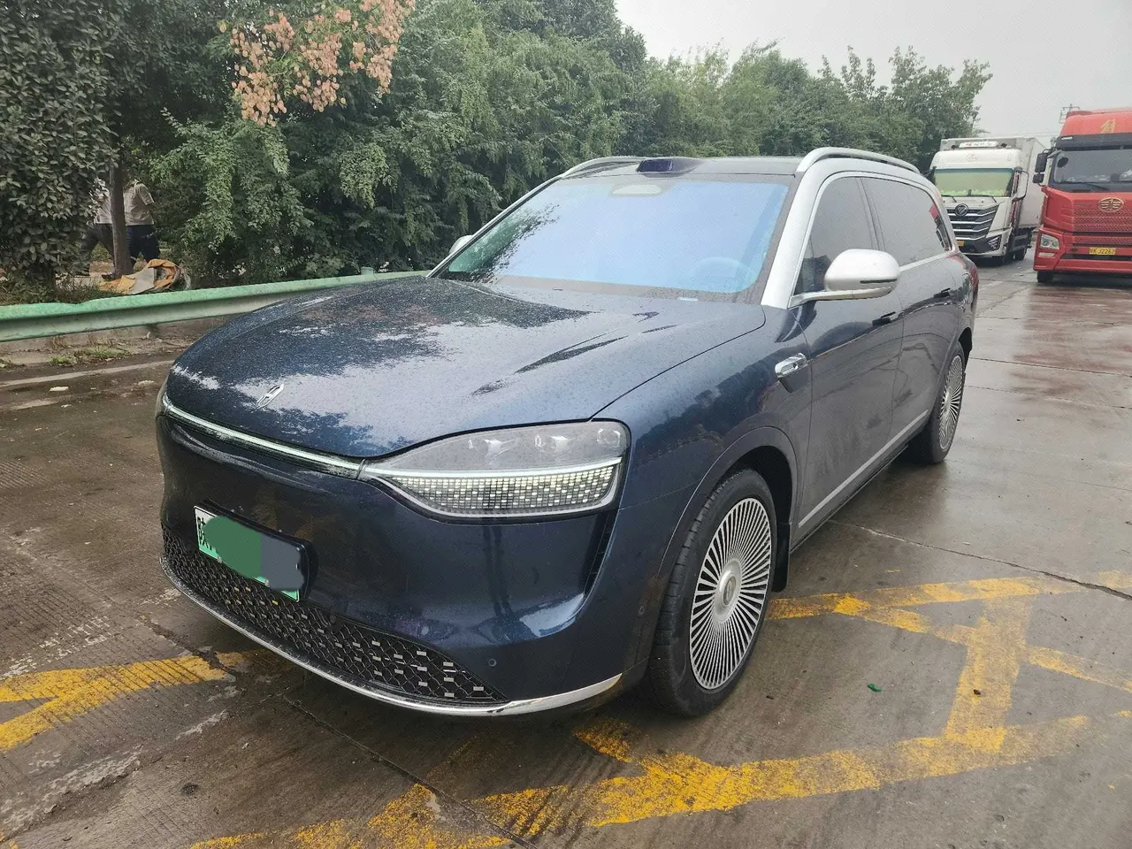 打开图片灯箱:AITO 2025 AITO M9 extended range Ultra version 52kWh6 seat version automatic gear