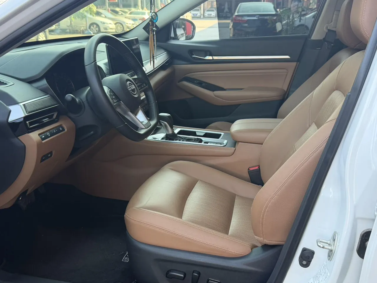 Nissan 2022 Teana 2.0 Stepless XL-TLS Pleasant Edition Automatic Gear 4