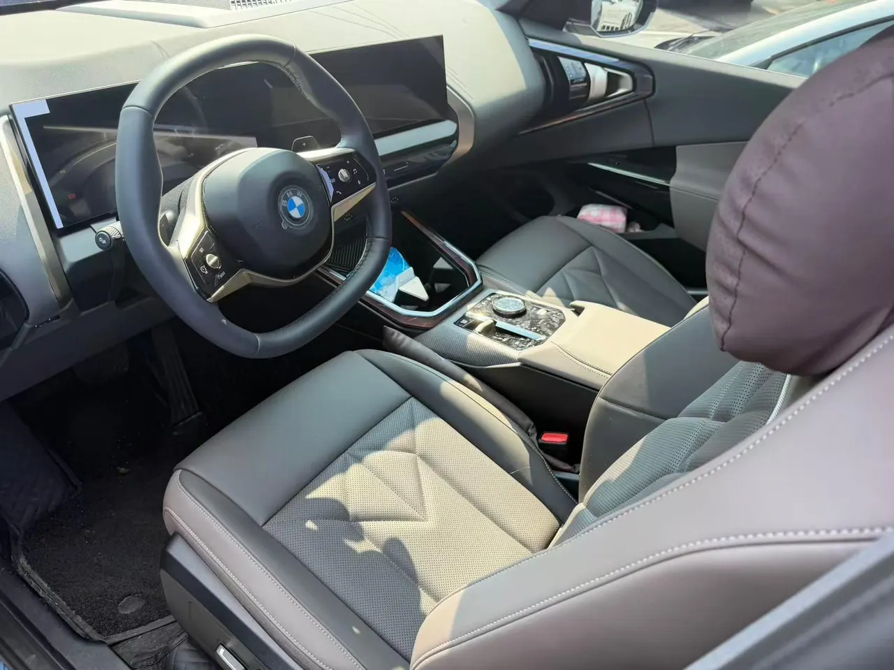 BMW 2026 X3 xDrive25L 2.0T M sports obsidian night suit automatic gear 2