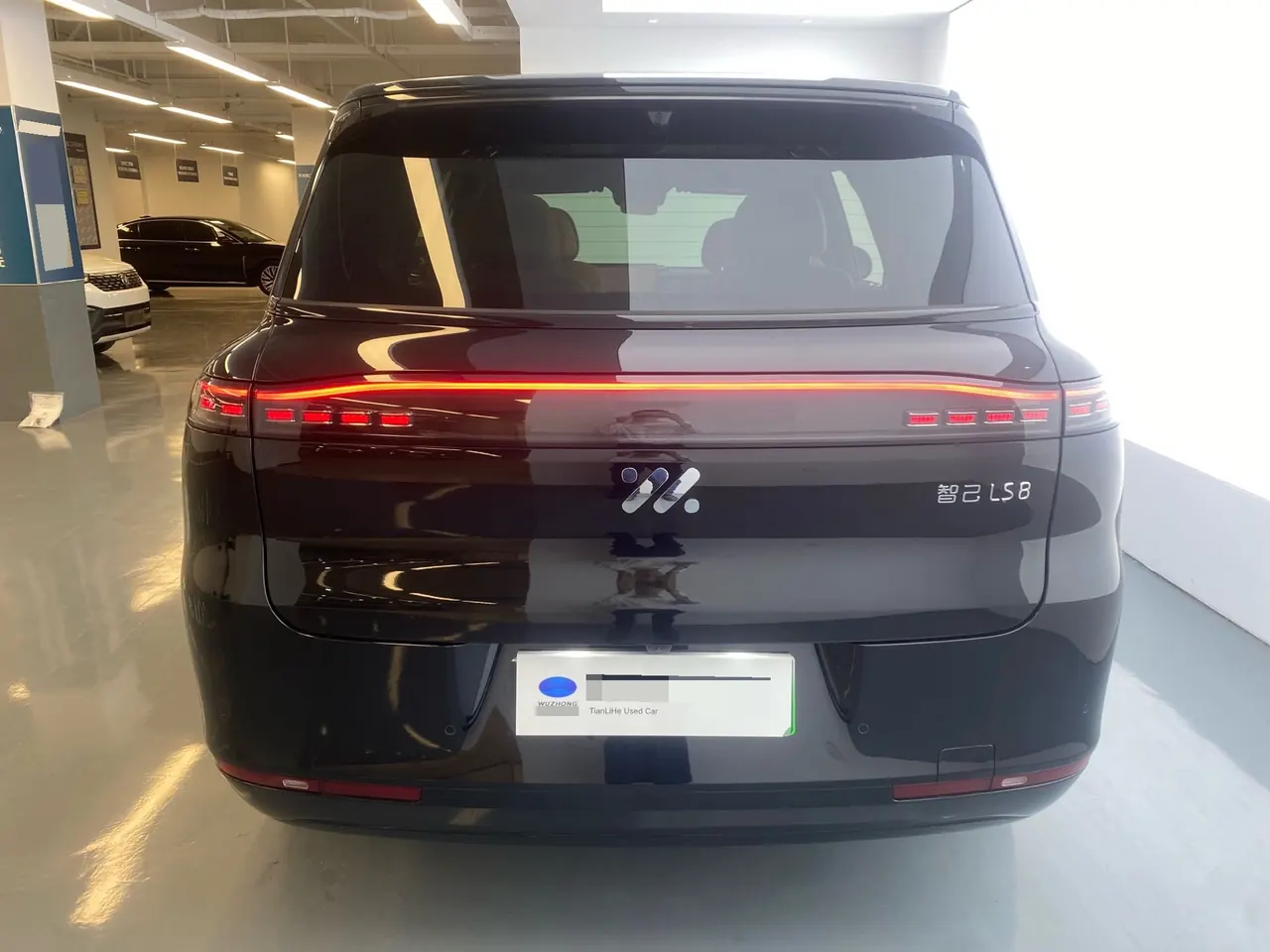 IM 2026 IM LS8 66 Ultra Luxury Six-seat Automatic Gear 13