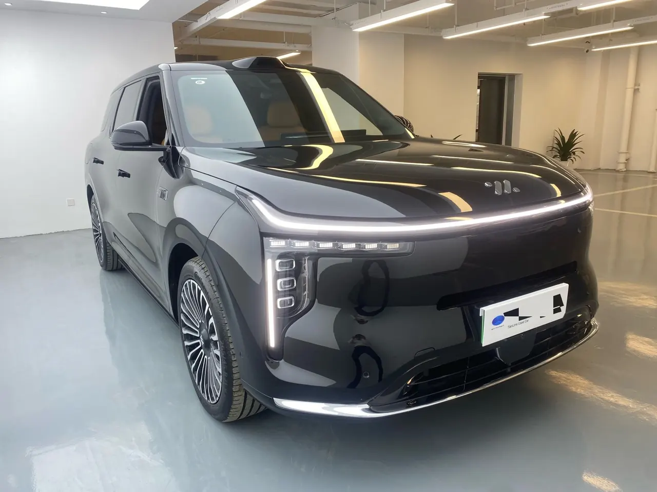 IM 2026 IM LS8 66 Ultra Luxury Six-seat Automatic Gear 3