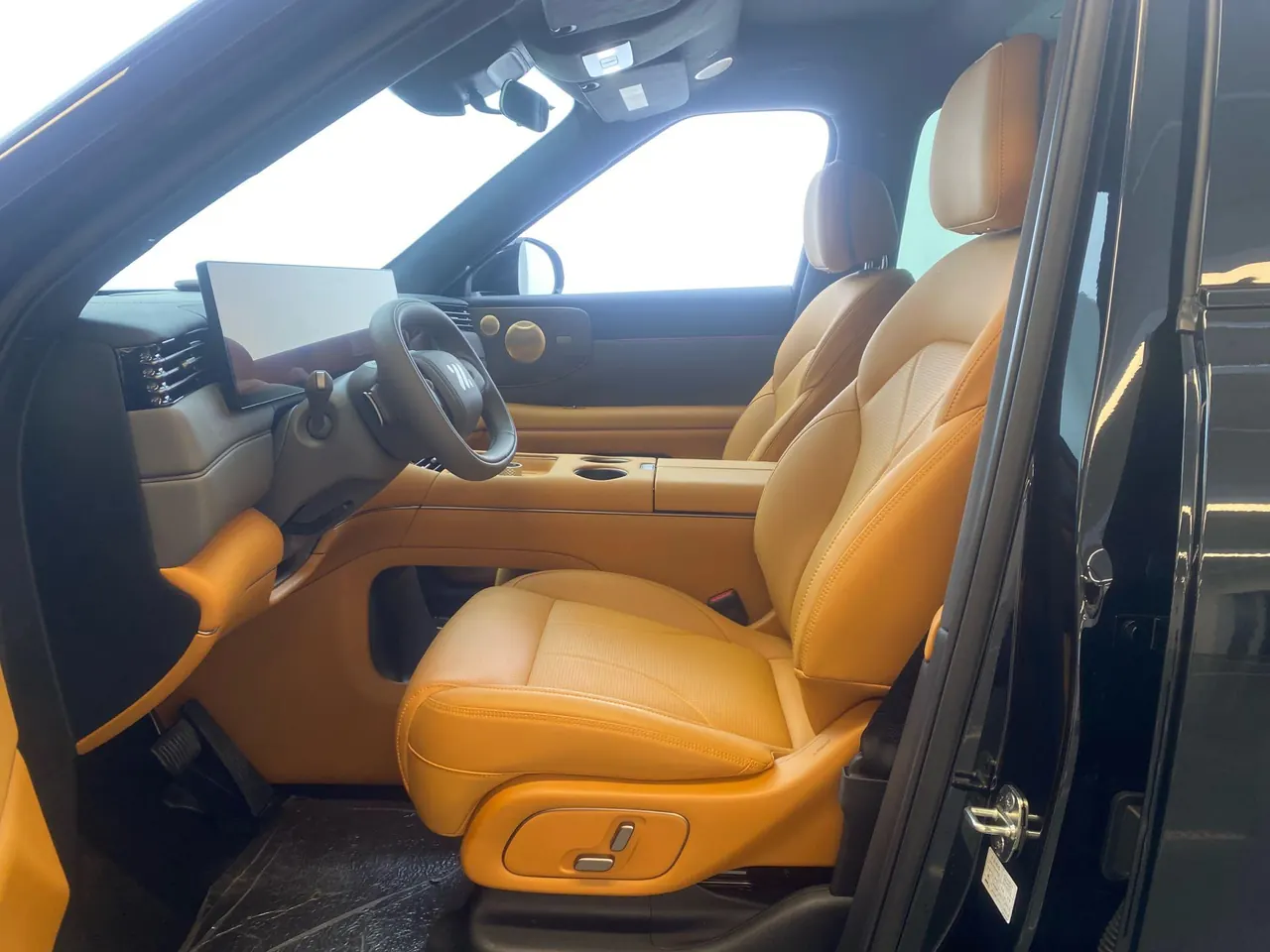 IM 2026 IM LS8 66 Ultra Luxury Six-seat Automatic Gear 5