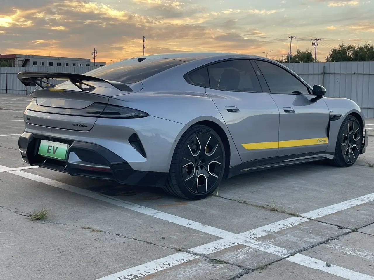 MI 2025 SU7 Ultra Ultra Automatic 4