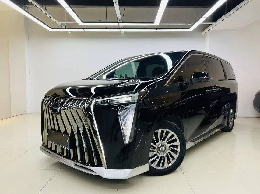 Open image lightbox: Trumpchi 2025 M8 Dual-Motor 2.0T Grandmaster Series Super Hybrid Automatic Transmission