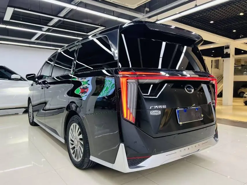 Trumpchi 2025 M8 Dual-Motor 2.0T Grandmaster Series Super Hybrid Automatic Transmission 14