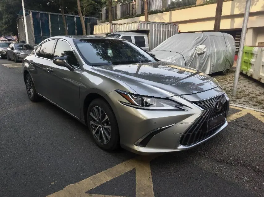 Lexus ES (Imported) 2022 ES300h 2.5 Stepless Excellence Edition Automatic Gear 3