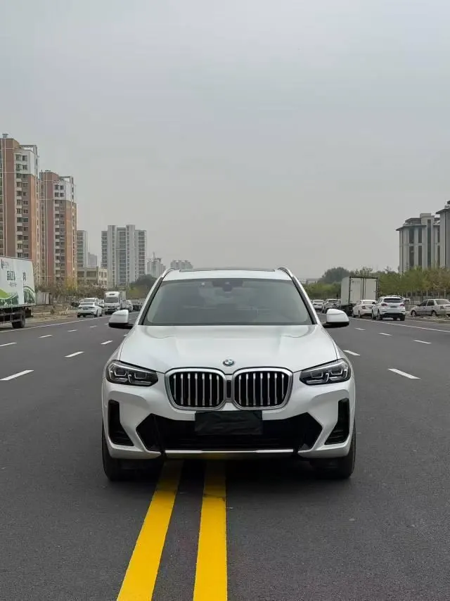 BMW 2022 X3 xDrive25i 2.0T M sports suit automatic gear 2