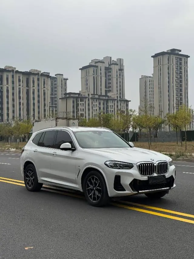 BMW 2022 X3 xDrive25i 2.0T M sports suit automatic gear 3