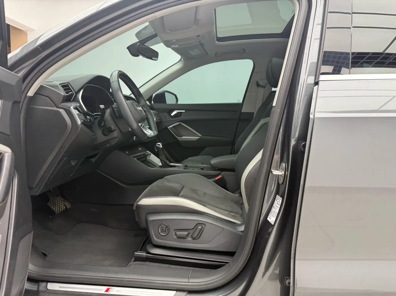 Audi 2022 Q3 1.4TFSI 35TFSI Fashion Dynamic Automatic 4