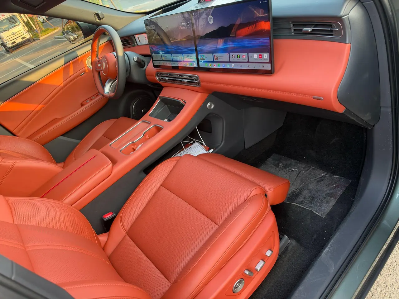 HongQi 2026 HS6 PHEV 1.5T 240 Smart Hybrid Automatic Gear 4