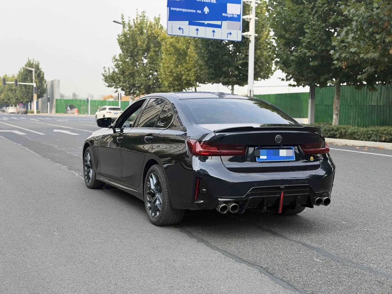 BMW 3 Series 2025 model 330i 2.0T M Sport Night Edition with automatic transmission 8