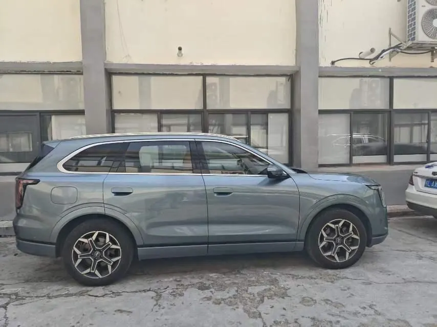 Jetour 2025 Shanhai L7 PLUS 1.5T 220km Flagship 7-seat Automatic Gear 5