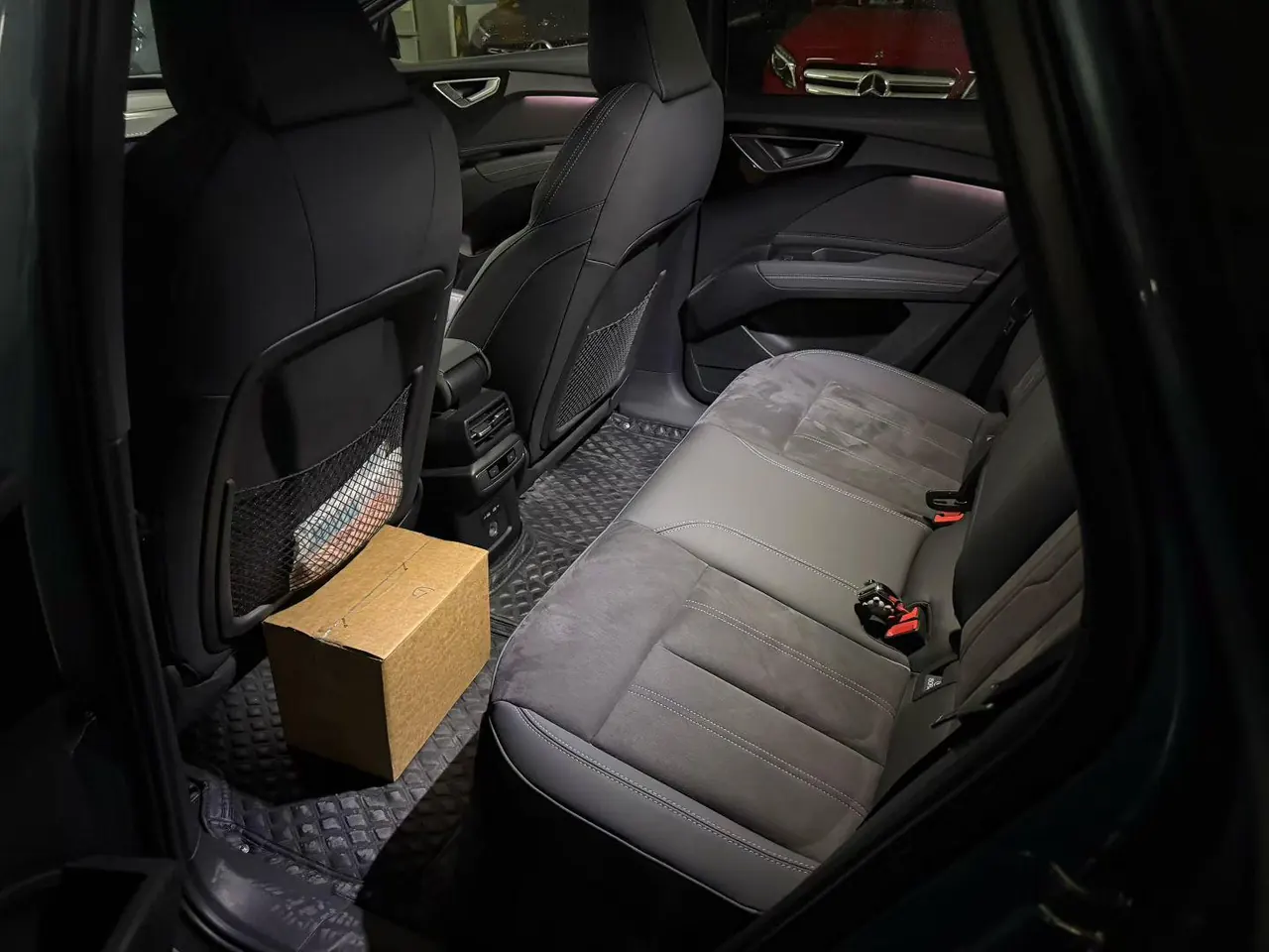 Audi 2022 Q4 e-tron 40 Creation Edition Automatic Gear 4