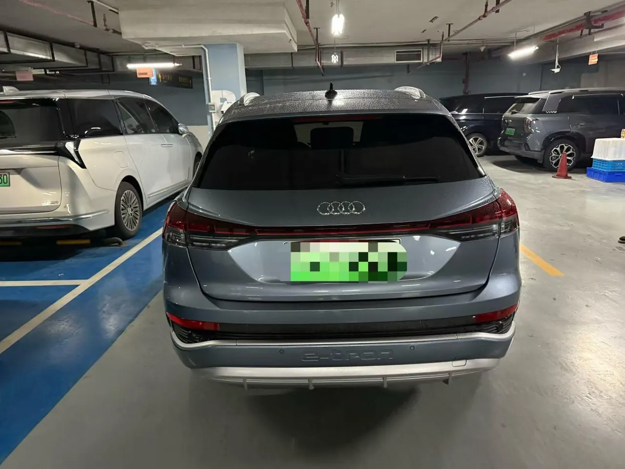 Audi 2022 Q4 e-tron 40 Creation Edition Automatic Gear 5
