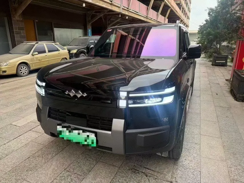打开图片灯箱:FangChengBao 2025 titanium 7 1.5T stepless 135KM two-drive Pro version automatic gear