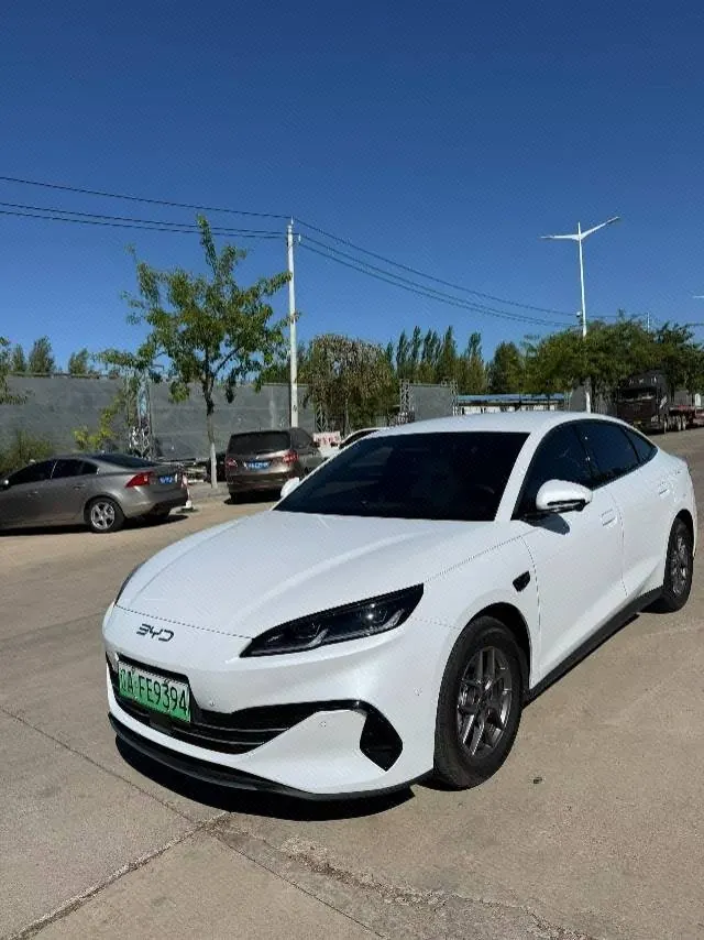 Open image lightbox: BYD 2025 seals 06 DM-i 1.5 stepless smart driving version 80KM noble automatic gear