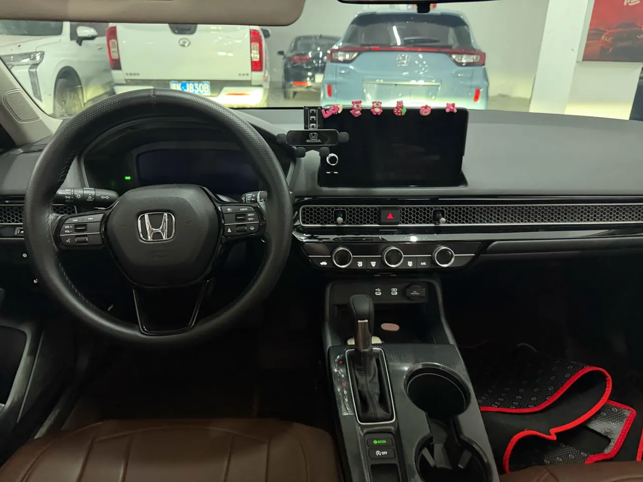 Honda 2025 Civic 1.5T Stepless 240TURBO Zhiqu Plus Automatic Gear 4