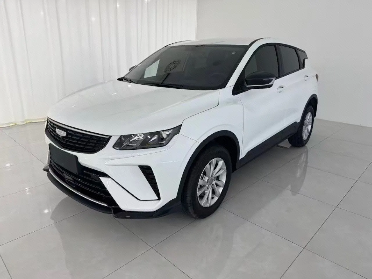 Открыть галерею: Geely 2025 Binyue 1.5 Super Manual Gear