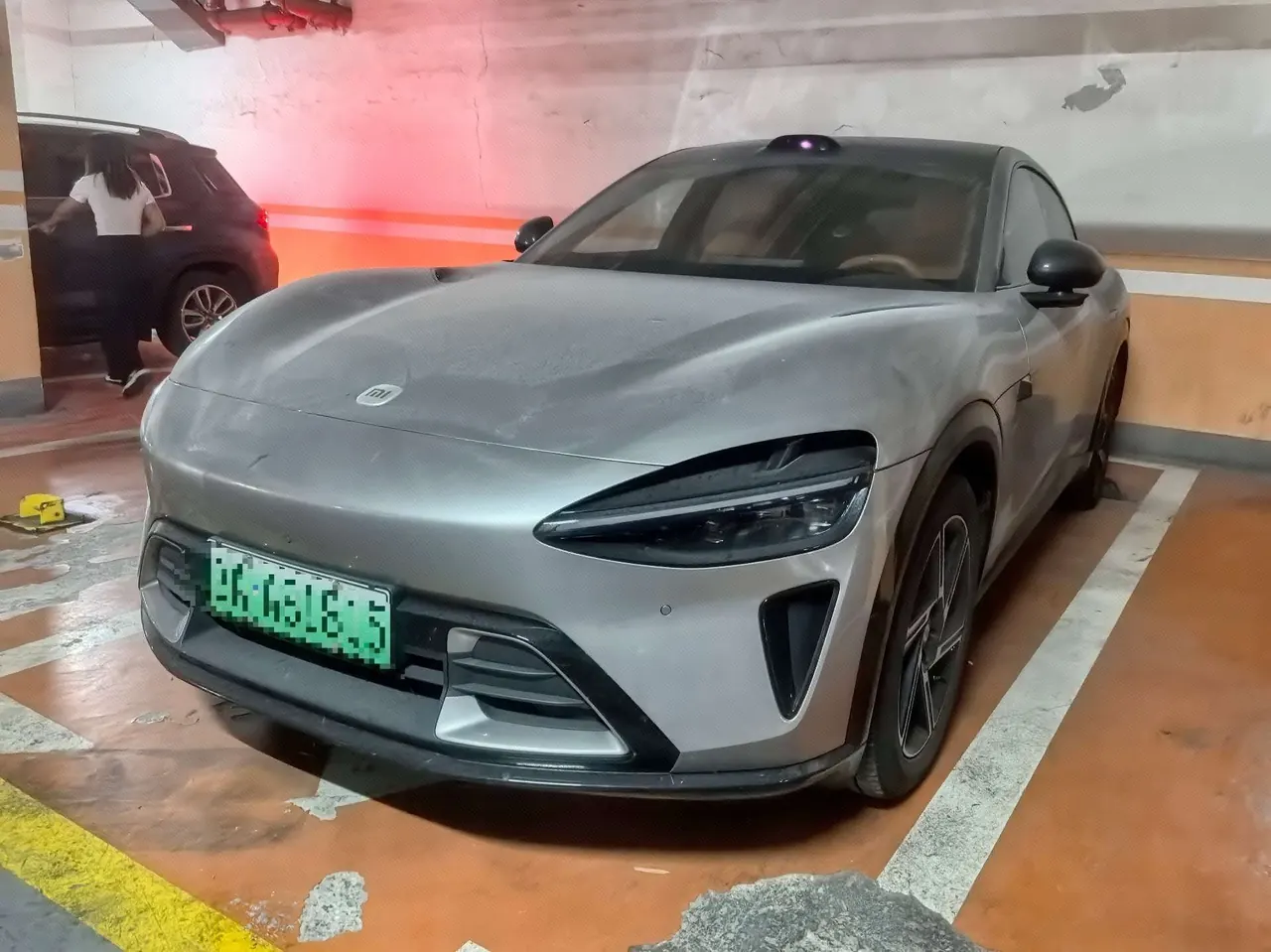 Open image lightbox: MI 2025 YU7 Long Endurance High Performance Four-wheel Drive Max Edition Automatic Gear