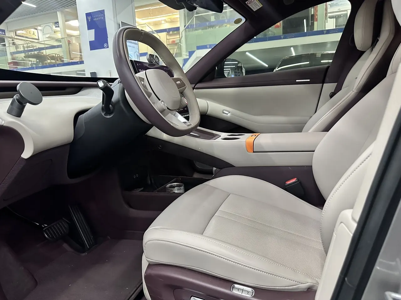 MI 2025 YU7 Long Endurance Four-wheel Drive Pro Edition Automatic Gear 6