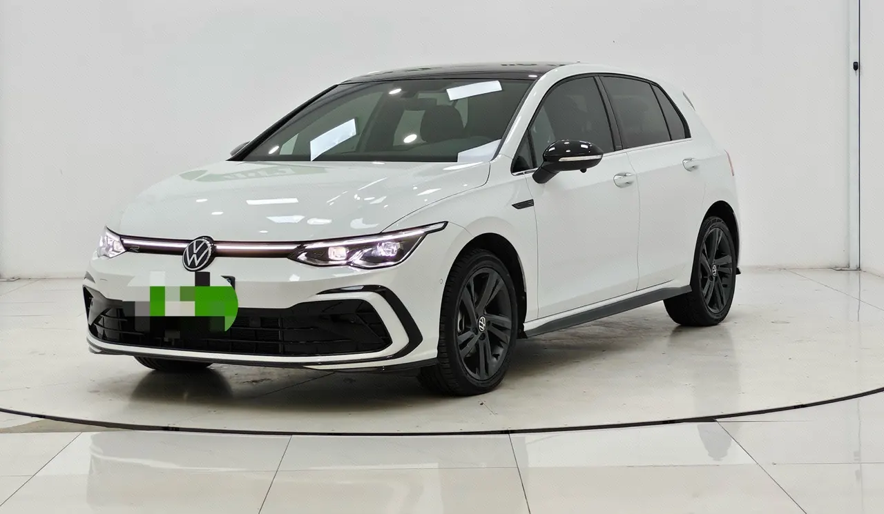 Открыть галерею: Volkswagen 2023 Golf 8 R-Line 1.4TSI 280TSI Lite Automatic