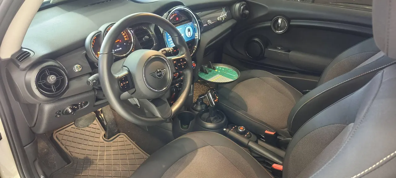 MINI Mini (imported) 2023 Mini One 1.5T automatic gear 13
