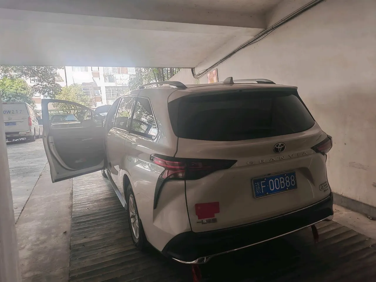 Toyota 2024 Grevia HYBRID 2.5 Stepless Comfort Edition Automatic Transmission 13