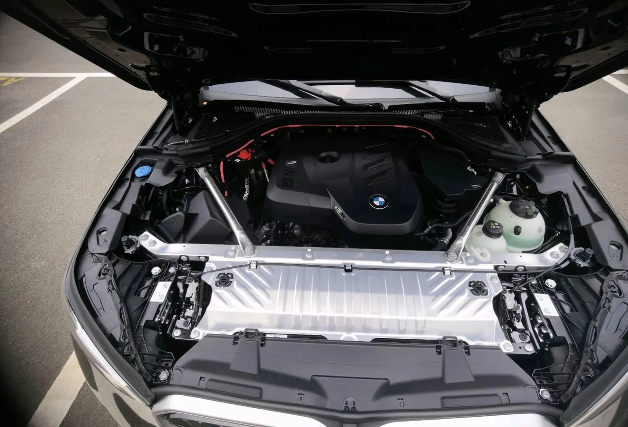 BMW 2026 X3 xDrive30L 2.0T Leading M Sports Obsidian Night Suit Automatic Gear 4