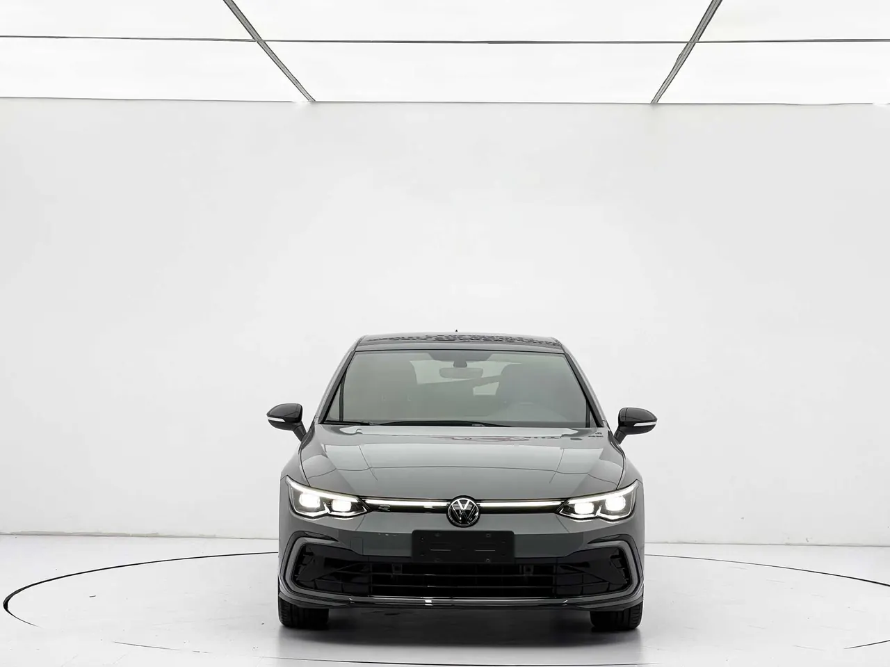 Volkswagen 2023 Golf 8 R-Line 1.4TSI 280TSI (Modified) Automatic Gear 6