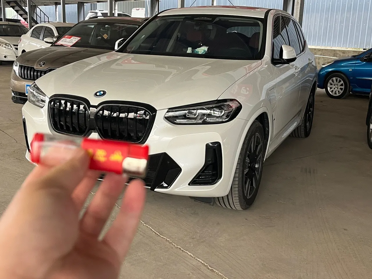 BMW 2024 iX3 leading automatic - View 1