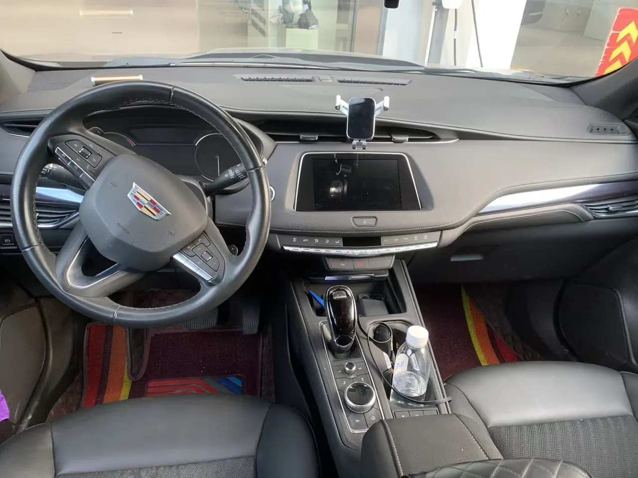 Cadillac 2022 XT4 48V 2.0T 28T Two-Drive Fashion Automatic Gear 2