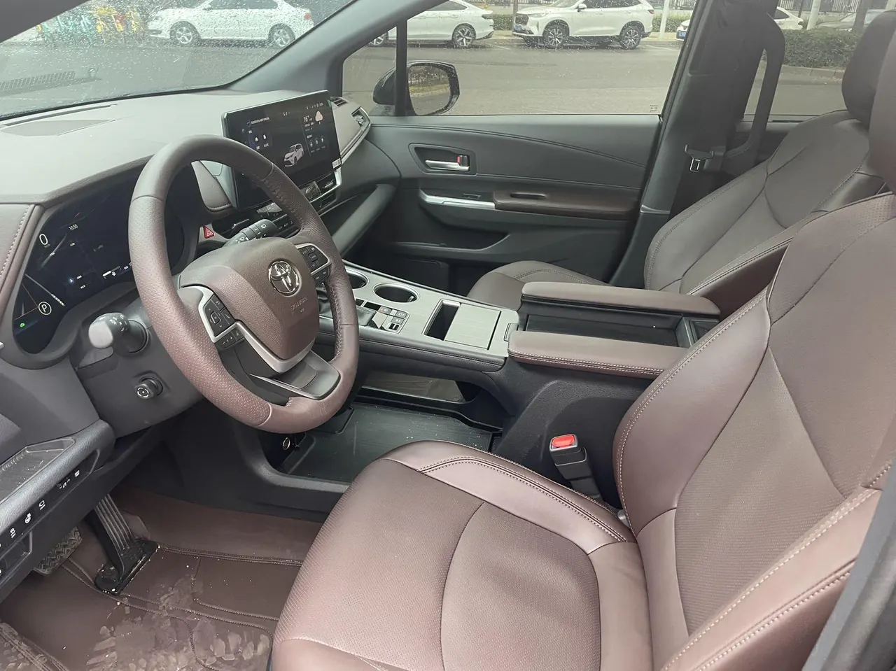 Toyota 2026 Grevia HYBRID 2.5 Stepless Zunjue MAX Four-wheel Drive Automatic Gear 4