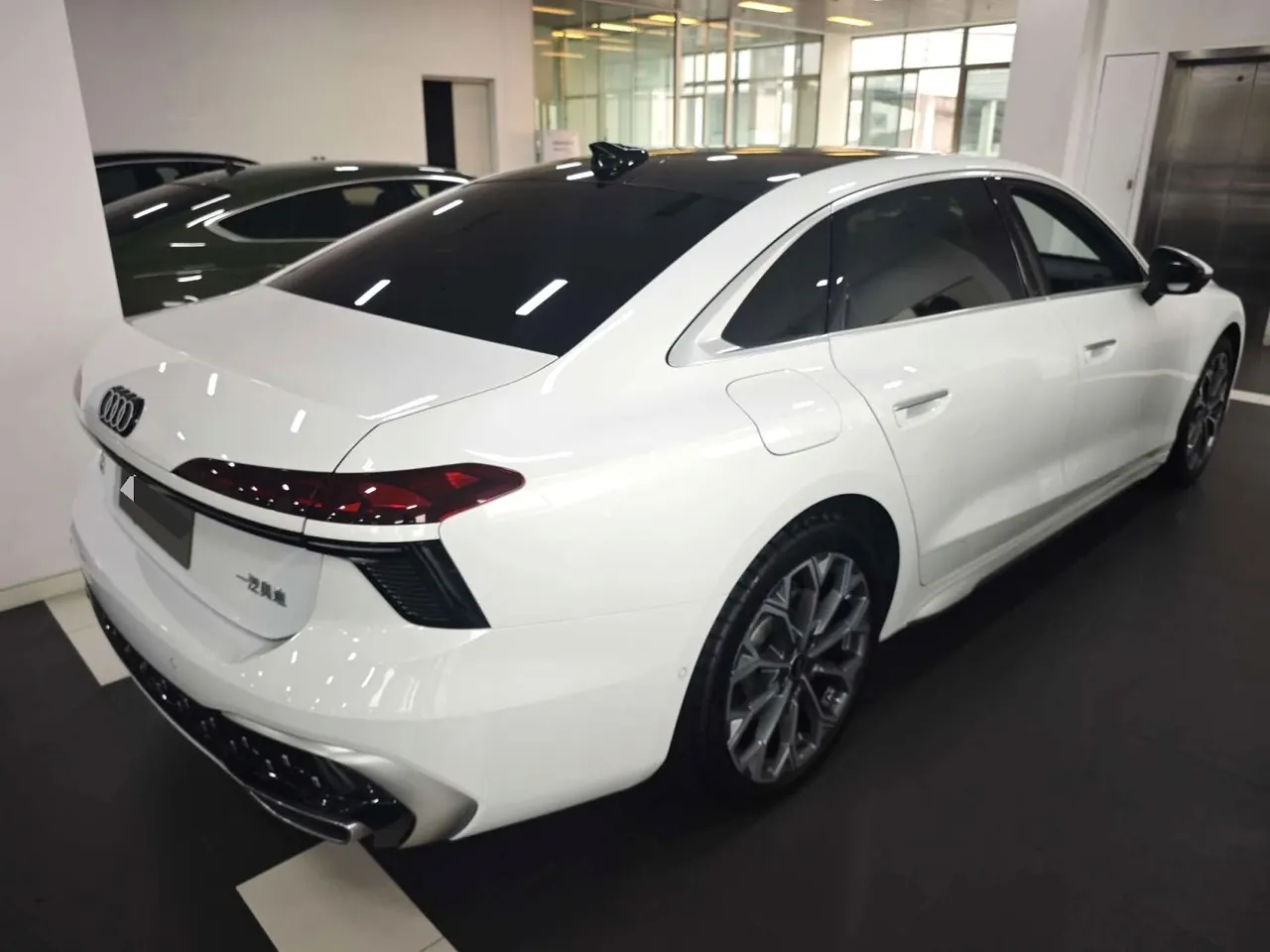 Audi 2026 A6L 2.0T Quattro Enjoy Dynamic Automatic 3