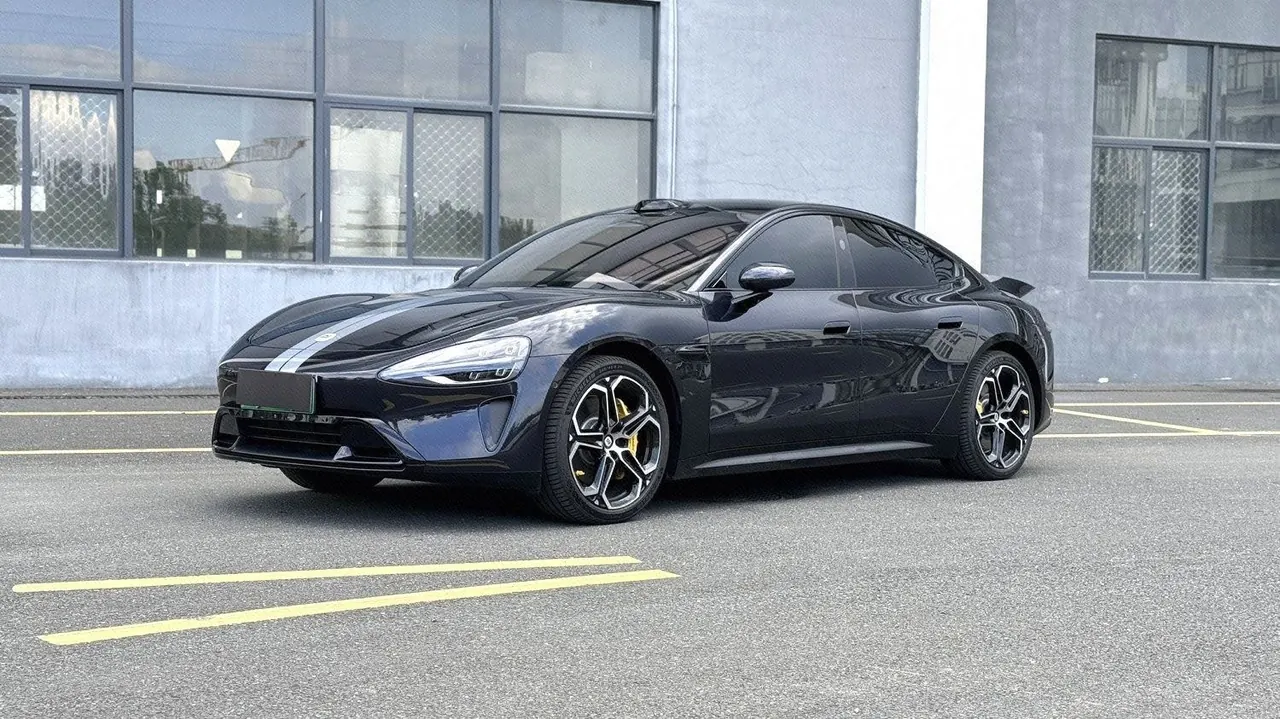 Открыть галерею: MI 2024 SU 7 830km Rear Drive Ultra Long Endurance High-end Smart Drive Pro Edition Automatic Gear