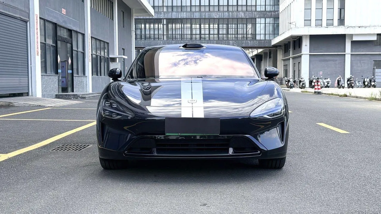 MI 2024 SU 7 830km Rear Drive Ultra Long Endurance High-end Smart Drive Pro Edition Automatic Gear 2