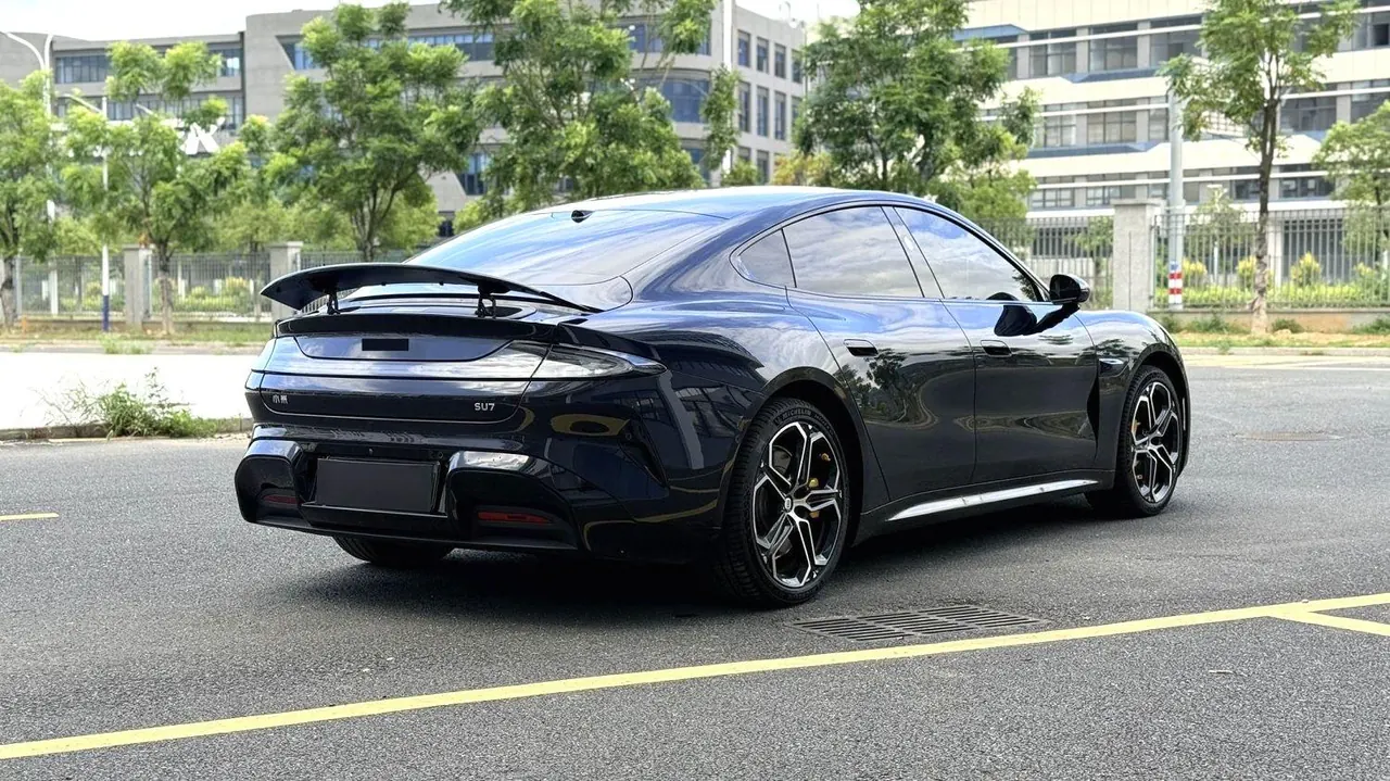 MI 2024 SU 7 830km Rear Drive Ultra Long Endurance High-end Smart Drive Pro Edition Automatic Gear 9