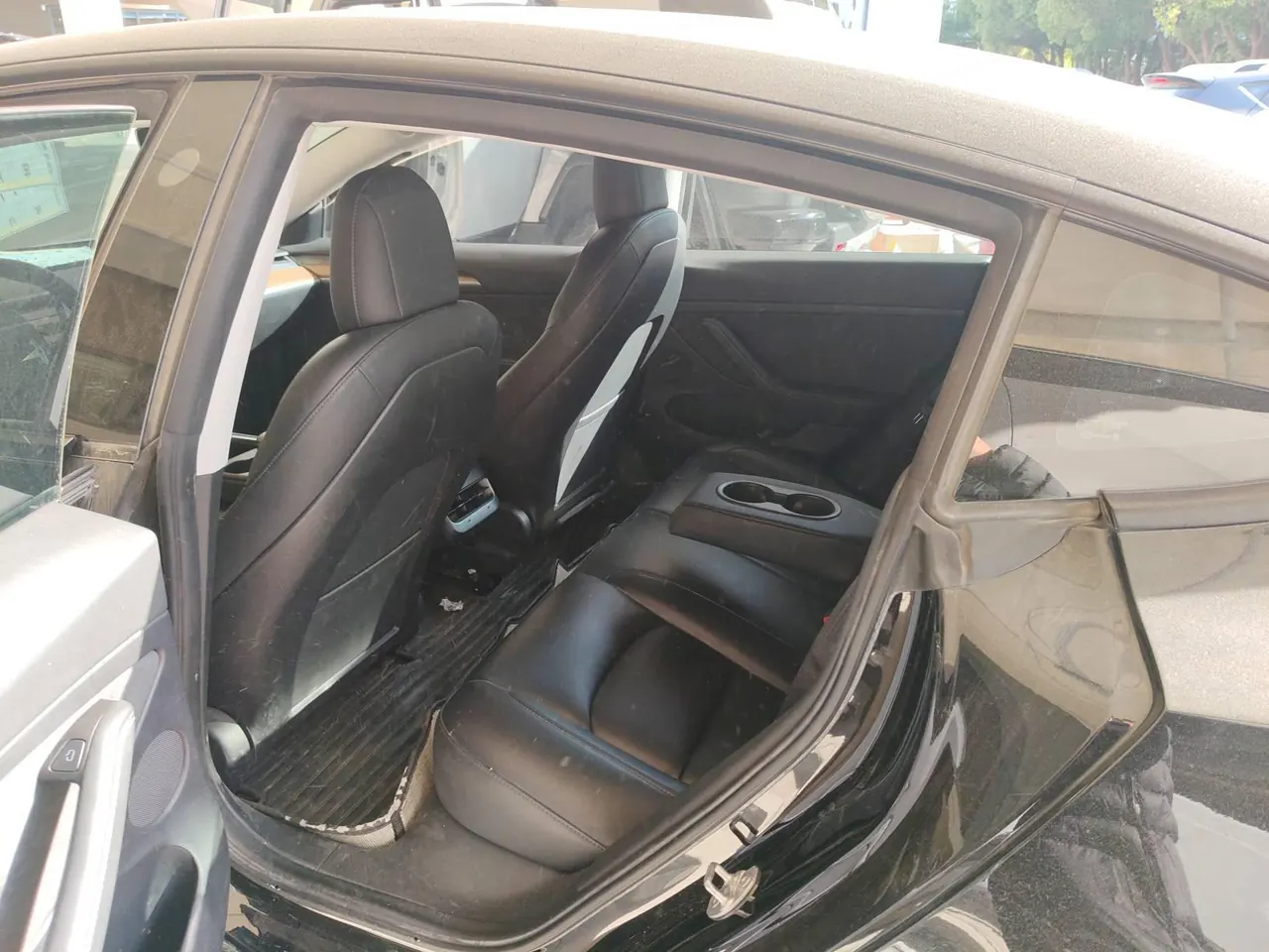 Tesla 2022 Model 3 rear-wheel drive version of automatic transmission 5