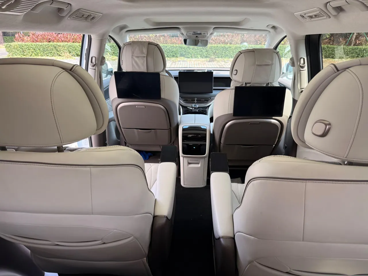 Denza 2022 Denza D9 DM-i 1.5T stepless 970 four-wheel drive flagship automatic gear 5