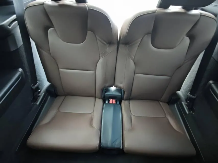 Volvo XC90 (Imported) 2023 XC90 48V 2.0T B6 Zhiya Deluxe Edition 7-seat Automatic Gear 6
