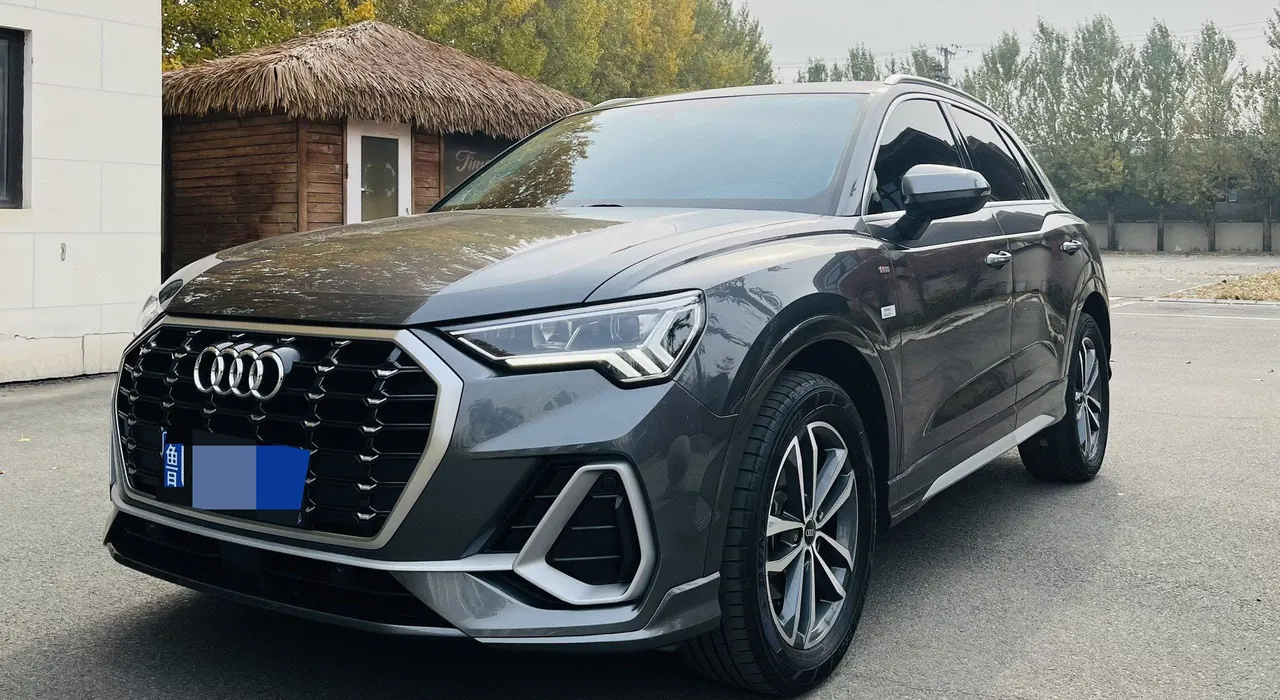 Открыть галерею: Audi 2023 Q3 1.4TFSI 35TFSI Aggressive Dynamic Automatic