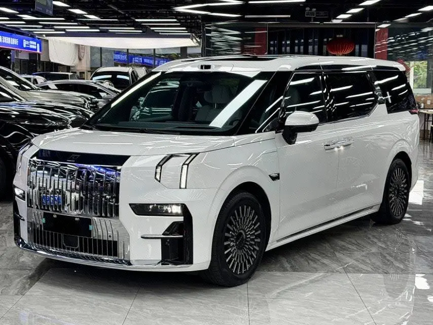 Open image lightbox: Zeekr 2024 Zeekr 009 seven-seat aisle version four-wheel drive 108kWh automatic gear