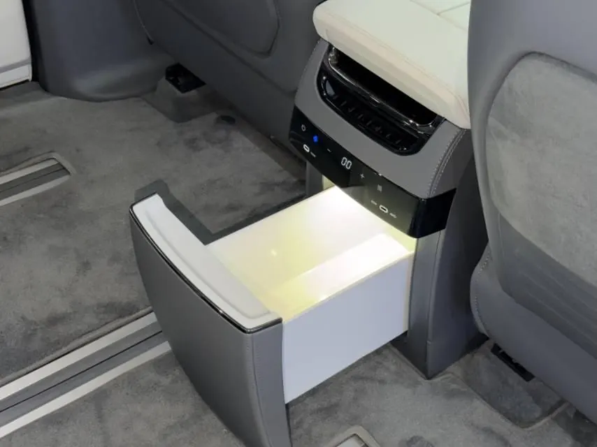 Zeekr 2024 Zeekr 009 seven-seat aisle version four-wheel drive 108kWh automatic gear 14