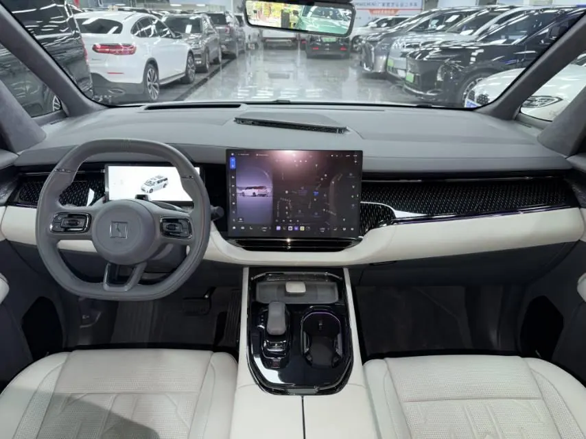 Zeekr 2024 Zeekr 009 seven-seat aisle version four-wheel drive 108kWh automatic gear 8